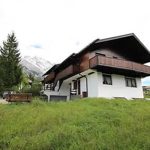 Overlooking The Dolomites Apartment