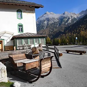 Rifugio Ospitale Penzion